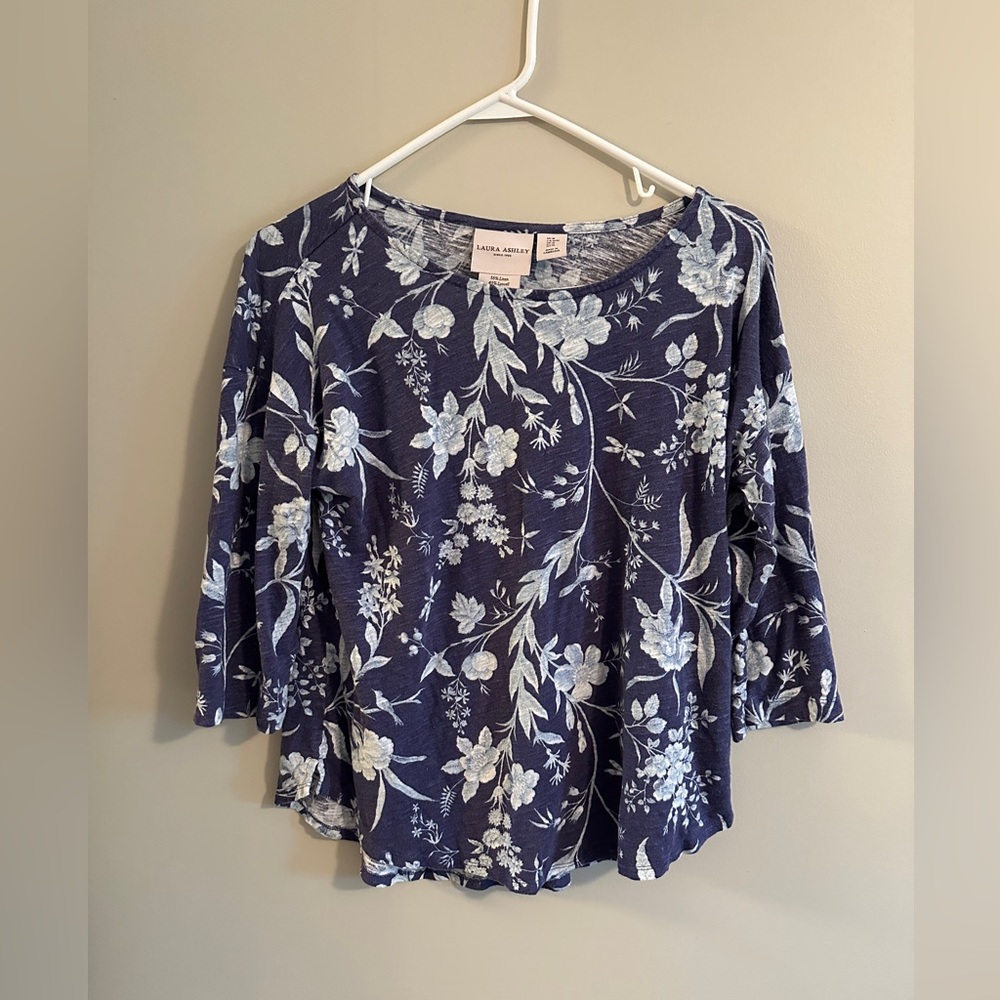 Laura Ashley linen blend Navy and White Women's Top